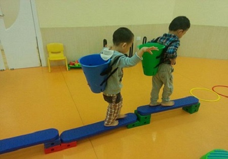 感統訓練中的小孩