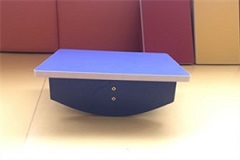 木質(zhì)平衡臺